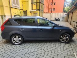 Grigio Usata 2008 Kia Ceed Due volumi | 4500 € (Molto cara)