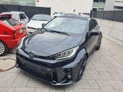 Black metal Usata 2022 Toyota Yaris | 45.500 €