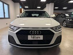 Bianco ghiacciao metallizzato Usata 2022 Audi A1 Sportback Admired Due volumi | 18.700 € (Ottimo prezzo)