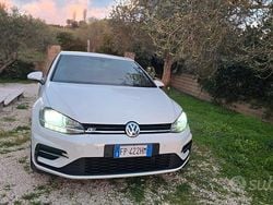 Bianco Usata 2018 VW Golf R-line Tre volumi | 18.000 € (Buon prezzo)