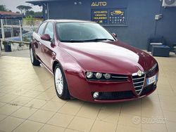 Rosso Usata 2009 Alfa Romeo 159 Progression Tre volumi | 3400 € (Buon prezzo)