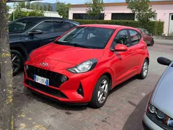 Rosso Usata 2020 Hyundai i10 Prime Due volumi | 11.000 € (Buon prezzo)