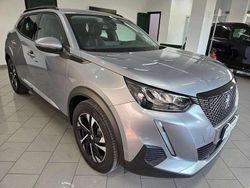 Grigio Usata 2020 Peugeot 2008 Allure SUV | 16.950 € (Buon prezzo)