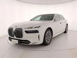 Alpin white pastello Nuova 2025 BMW i7 Tre volumi | 73.900 €