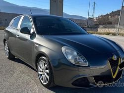 Usata 2011 Alfa Romeo Giulietta Tre volumi | 4900 € (Ottimo prezzo)