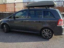 Grigio Usata 2009 Opel Zafira Monovolume | 2600 €