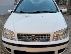 Bianco Usata 2007 Fiat Punto Tre volumi | 1200 € (Ottimo prezzo)