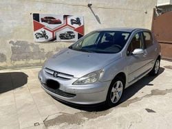 Usata 2004 Peugeot 307 Tre volumi | 600 € (Ottimo prezzo)