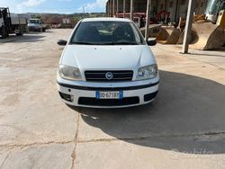Bianco Usata 2006 Fiat Punto Due volumi | 2000 € (Buon prezzo)