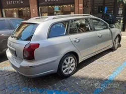 Usata 2008 Toyota Avensis Station wagon | 1900 € (Ottimo prezzo)