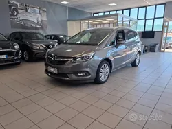 Grigio Usata 2018 Opel Zafira Innovation Monovolume | 10.900 € (Ottimo prezzo)
