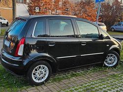 Nero Usata 2009 Lancia Musa Monovolume | 1200 €
