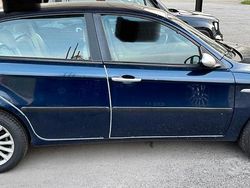 Blu Usata 2009 Alfa Romeo 147 Exclusive Due volumi | 3000 € (Buon prezzo)