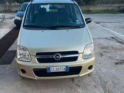 Usata 2005 Opel Agila Monovolume | 2700 € (Molto cara)
