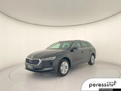 Nero Usata 2024 Skoda Octavia Executive Station wagon | 27.900 € (Buon prezzo)