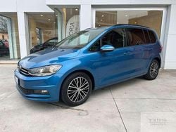 Blu/azzurro Usata 2018 VW Touran Business Monovolume | 17.800 € (Buon prezzo)