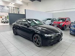 Nero Nuova 2024 Alfa Romeo Giulia Veloce Tre volumi | 49.900 € (Buon prezzo)