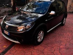 Usata 2010 Dacia Sandero | 4250 € (Buon prezzo)