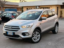 Grigio Usata 2018 Ford Kuga Business Edition SUV | 15.450 € (Buon prezzo)