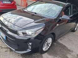 Nero Usata 2017 Kia Rio Active Tre volumi | 7600 € (Buon prezzo)