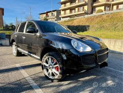 Usata 2005 Porsche Cayenne Turbo SUV | 8000 € (Cara)