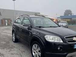 Nero Usata 2009 Chevrolet Captiva SUV | 3900 € (Buon prezzo)