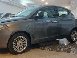 Grigio Usata 2015 Lancia Ypsilon Gold Due volumi | 7900 € (Buon prezzo)