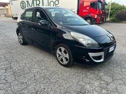 Nero Usata 2011 Renault Scénic III Luxe Monovolume | 4400 € (Ottimo prezzo)