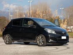 Nero Usata 2012 Toyota Yaris Tre volumi | 7900 € (Molto cara)