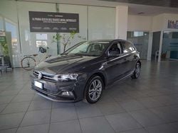 Grigio / gray Usata 2021 VW Polo Sportline Tre volumi | 13.950 € (Buon prezzo)