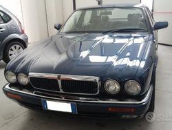 Blu Usata 1995 Jaguar XJ6 Tre volumi | 9000 €