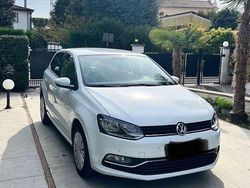 Usata 2016 VW Polo Comfortline Tre volumi | 9000 € (Buon prezzo)
