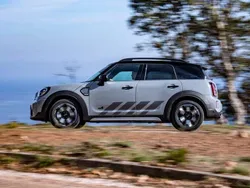 Grigio Usata 2023 Mini Cooper Countryman Untamed Edition SUV | 38.000 € (Molto cara)