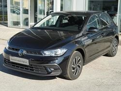 Nero Usata 2023 VW Polo Life Tre volumi | 18.800 € (Buon prezzo)