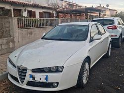 Bianco Usata 2010 Alfa Romeo 159 Tre volumi | 1500 € (Super prezzo)