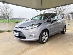 Grigio Usata 2012 Ford Fiesta Titanium Tre volumi | 5400 € (Buon prezzo)