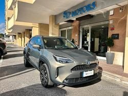 Grigio Usata 2024 Toyota Yaris Cross Trend SUV | 23.900 € (Buon prezzo)