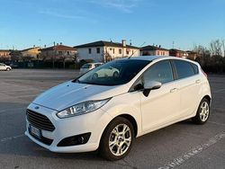Bianco Usata 2016 Ford Fiesta Titanium Tre volumi | 5000 € (Buon prezzo)