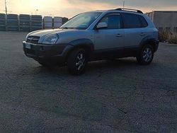 Grigio Usata 2005 Hyundai Tucson SUV | 1300 € (Ottimo prezzo)