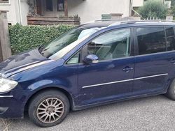 Blu/azzurro Usata 2008 VW Touran Trendline Monovolume | 1333 € (Buon prezzo)
