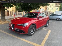 Rosso Usata 2017 Alfa Romeo Stelvio Business SUV | 18.950 € (Buon prezzo)