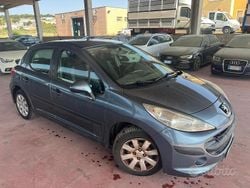 Grigio Usata 2007 Peugeot 207 Tre volumi | 2700 € (Buon prezzo)