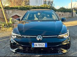 Nero Usata 2023 VW Golf VIII R Tre volumi | 44.000 € (Molto cara)
