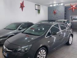 Grigio Usata 2015 Opel Astra Cosmo Tre volumi | 5999 € (Buon prezzo)