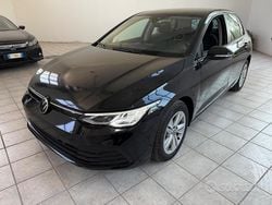 Nero Nuova 2025 VW Golf Life Tre volumi | 22.800 € (Super prezzo)