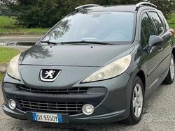 Grigio Usata 2010 Peugeot 207 Tre volumi | 3500 € (Buon prezzo)