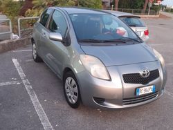Grigio Usata 2006 Toyota Yaris | 2500 € (Buon prezzo)