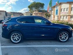 Blu Usata 2018 Alfa Romeo Stelvio SUV | 19.500 € (Molto cara)