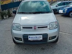 Grigio Usata 2010 Fiat Panda 4x4 Climbing Due volumi | 6950 € (Buon prezzo)