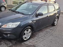 Grigio Usata 2009 Ford Focus Style Station wagon | 2299 € (Buon prezzo)